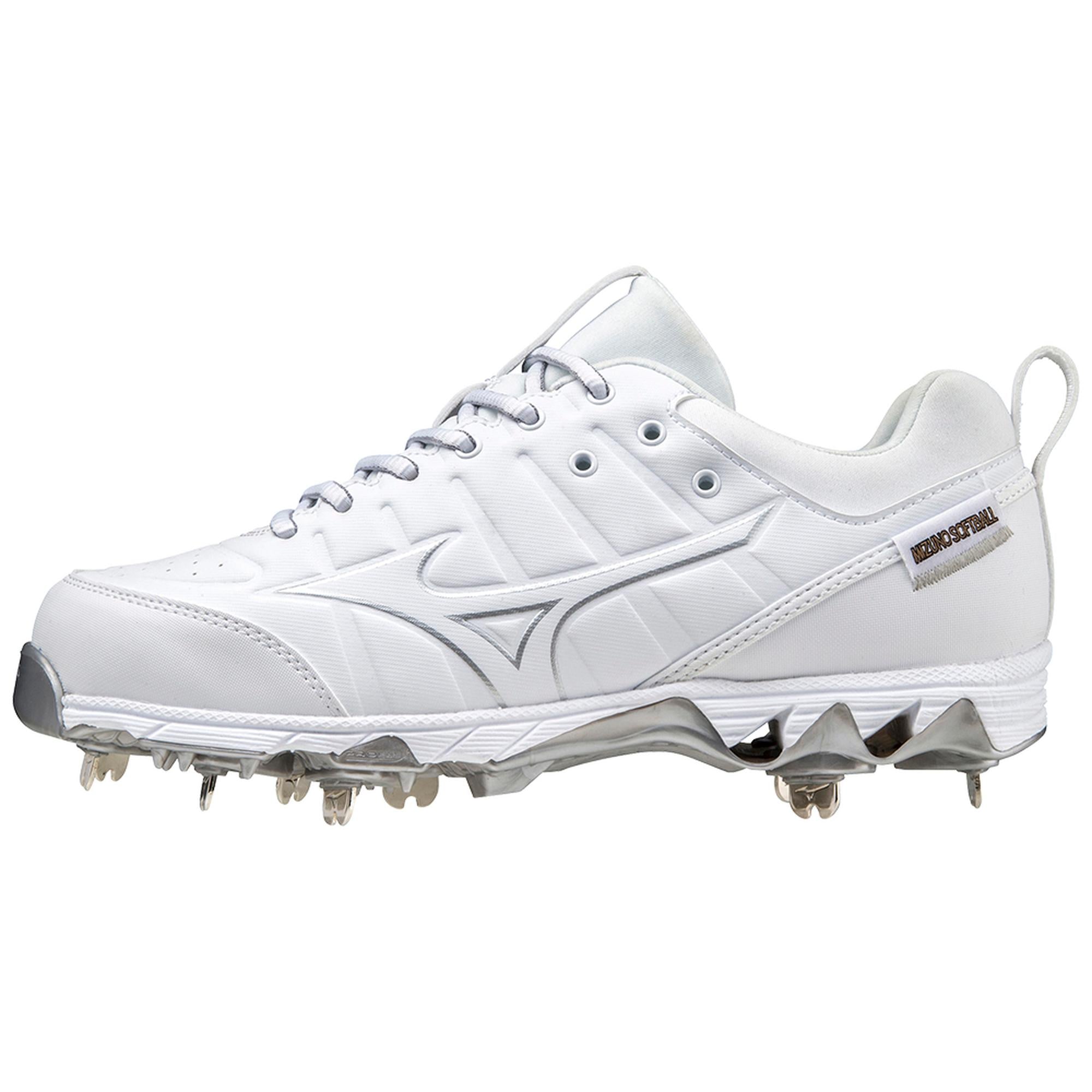 9-Spike Swift 7 Low Womens Metal Softball Cleat