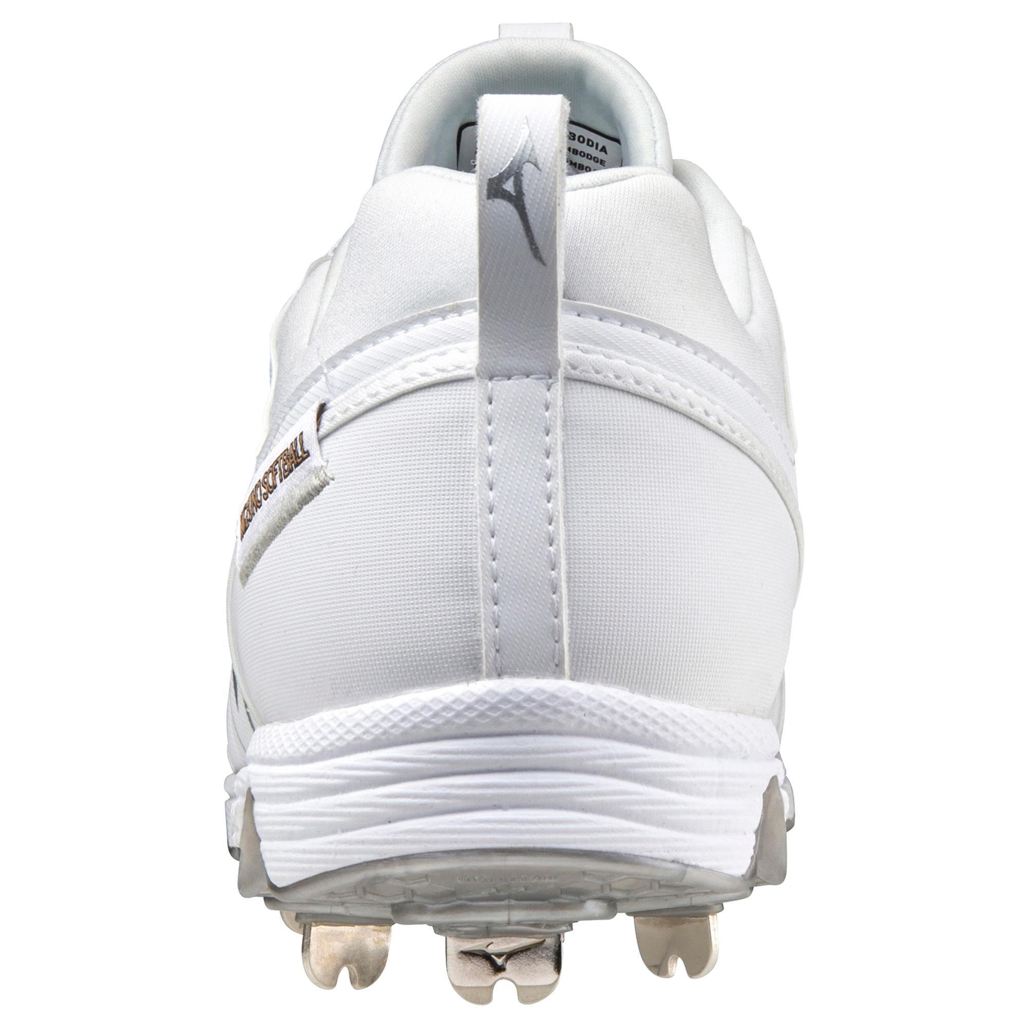 9-Spike Swift 7 Low Womens Metal Softball Cleat