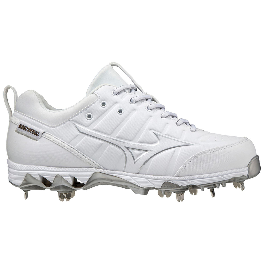 9-Spike Swift 7 Low Womens Metal Softball Cleat