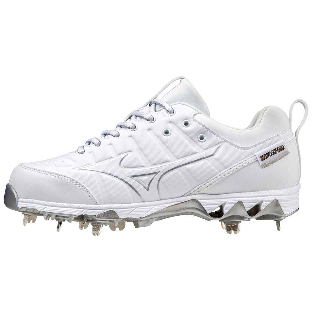 9-Spike Swift 7 Low Womens Metal Softball Cleat