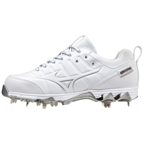 9-Spike Swift 7 Low Womens Metal Softball Cleat