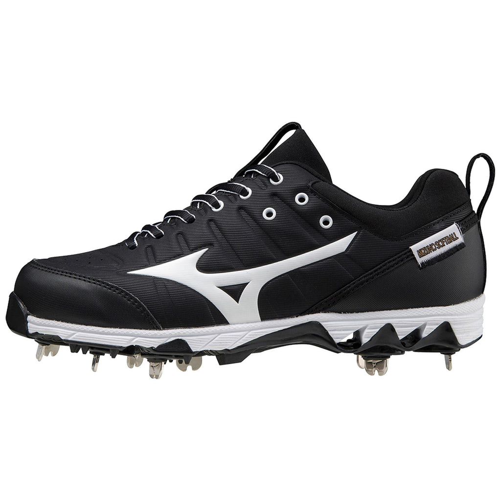 9-Spike Swift 7 Low Womens Metal Softball Cleat