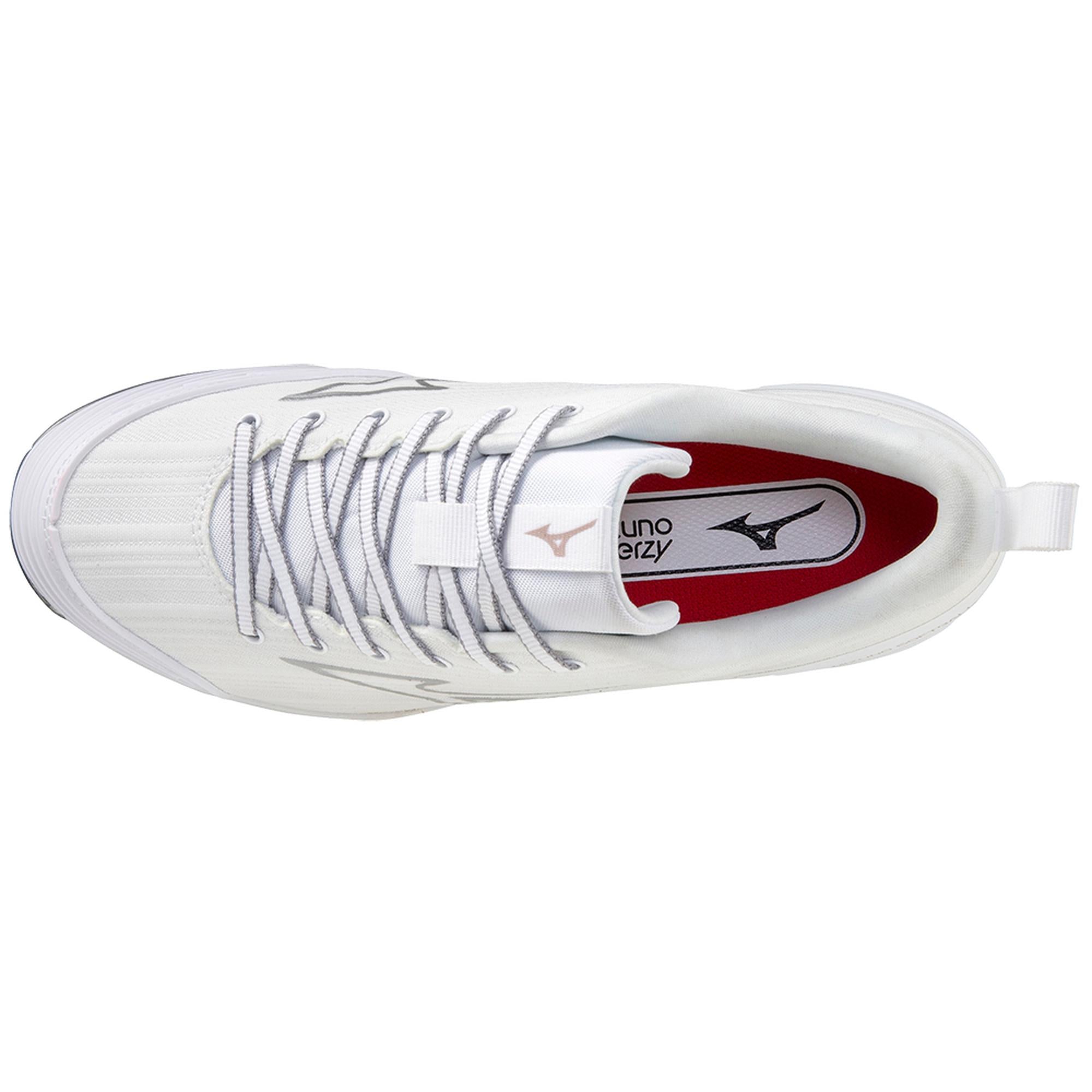 Mizuno Sweep 6 Low Women's Metal Fastpitch Softball Cleat