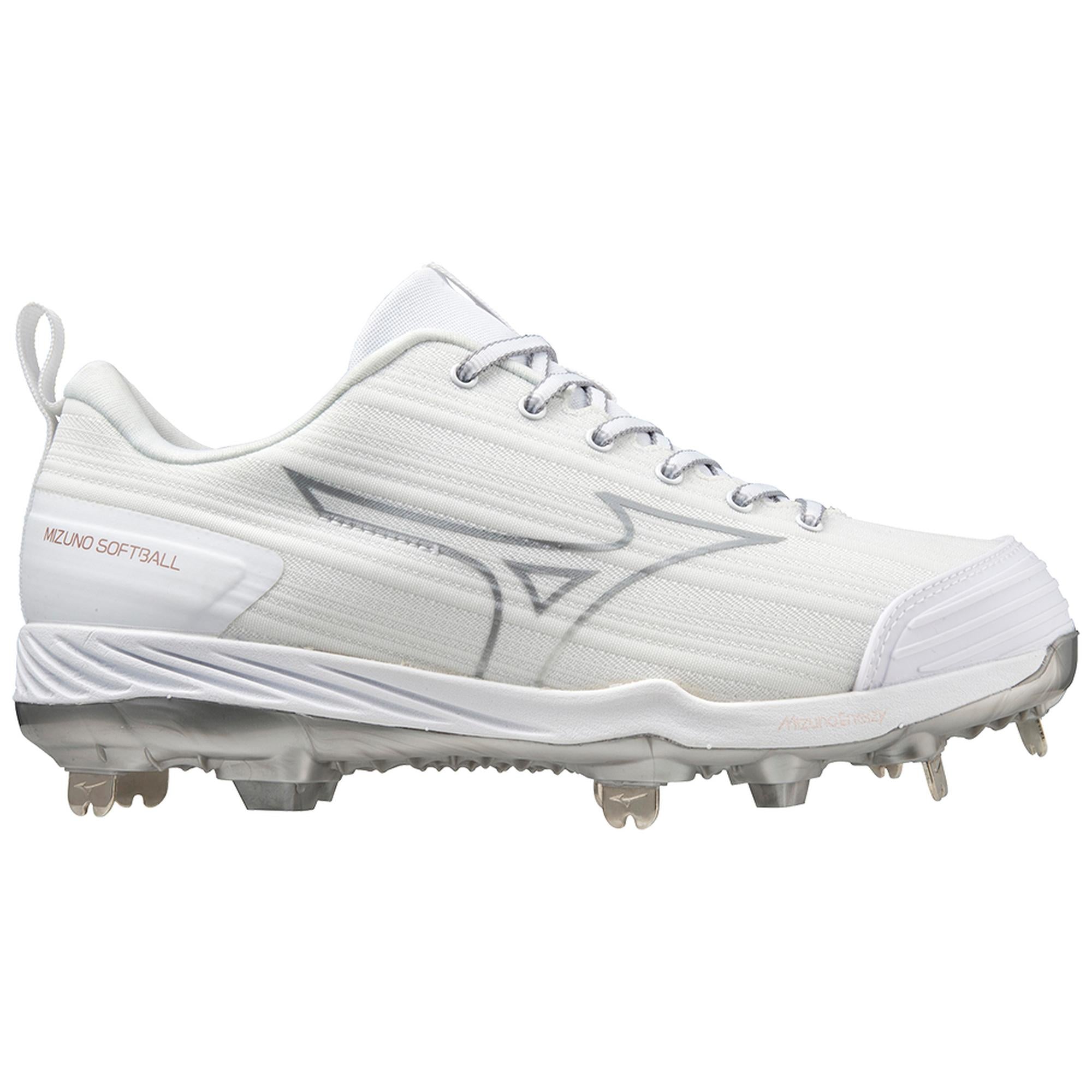 Mizuno Sweep 6 Low Women's Metal Fastpitch Softball Cleat