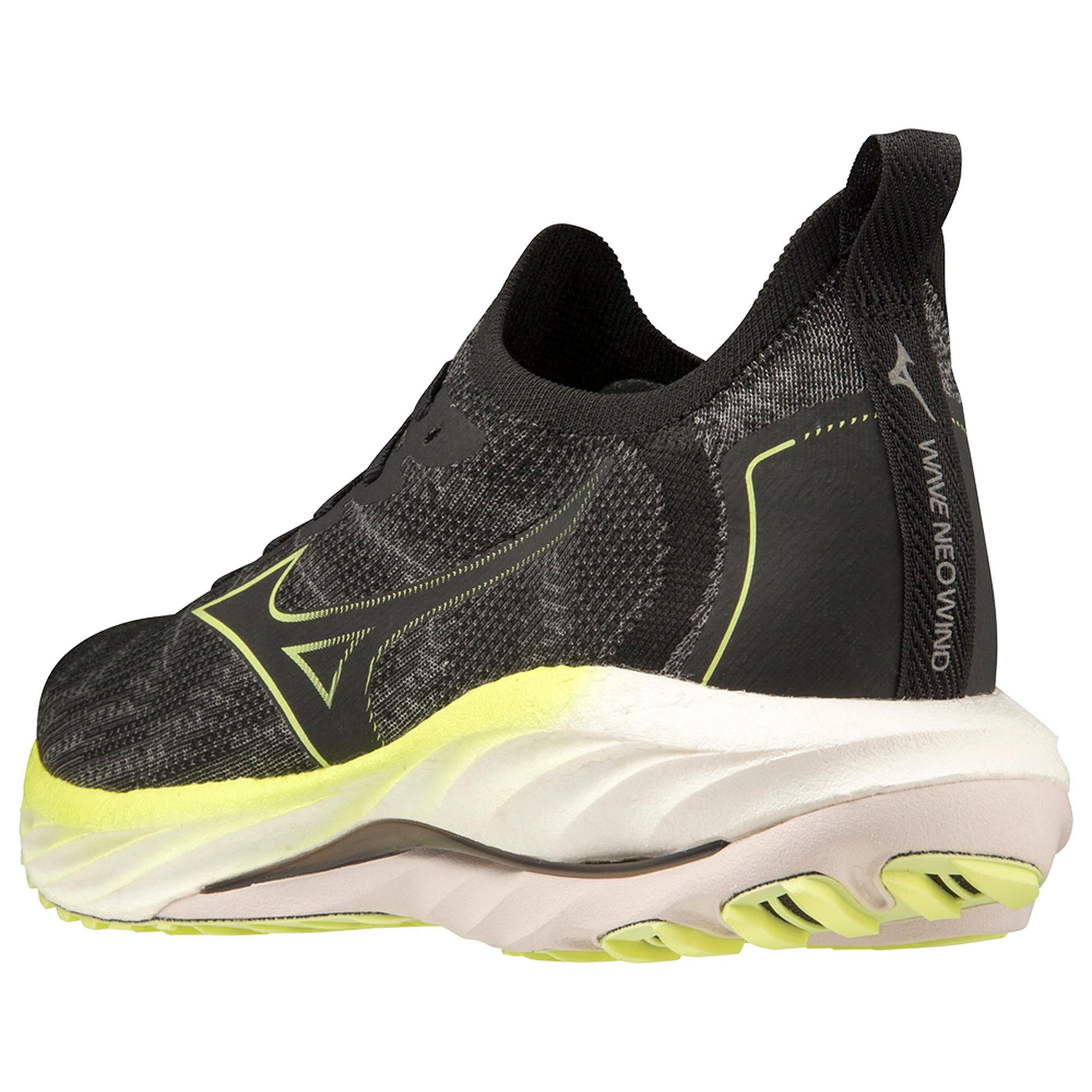 Men's Wave Neo Wind Running Shoe