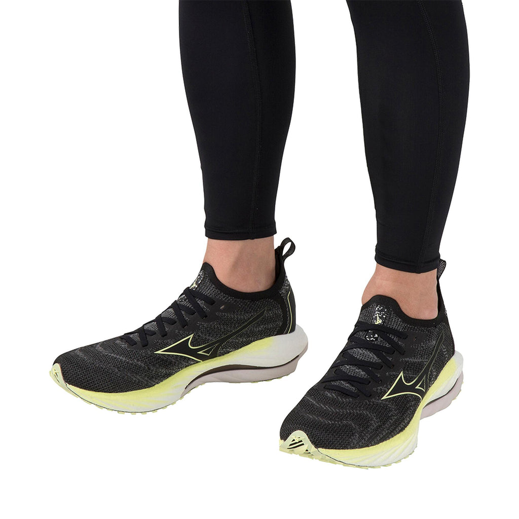 Men's Wave Neo Wind Running Shoe