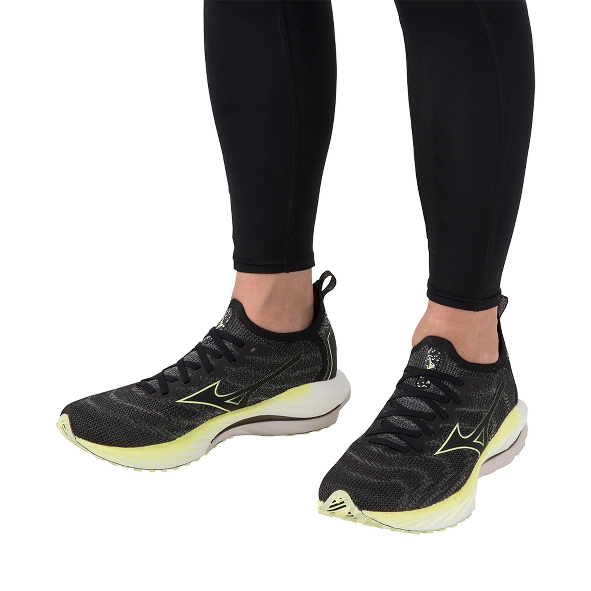 Men's Wave Neo Wind Running Shoe