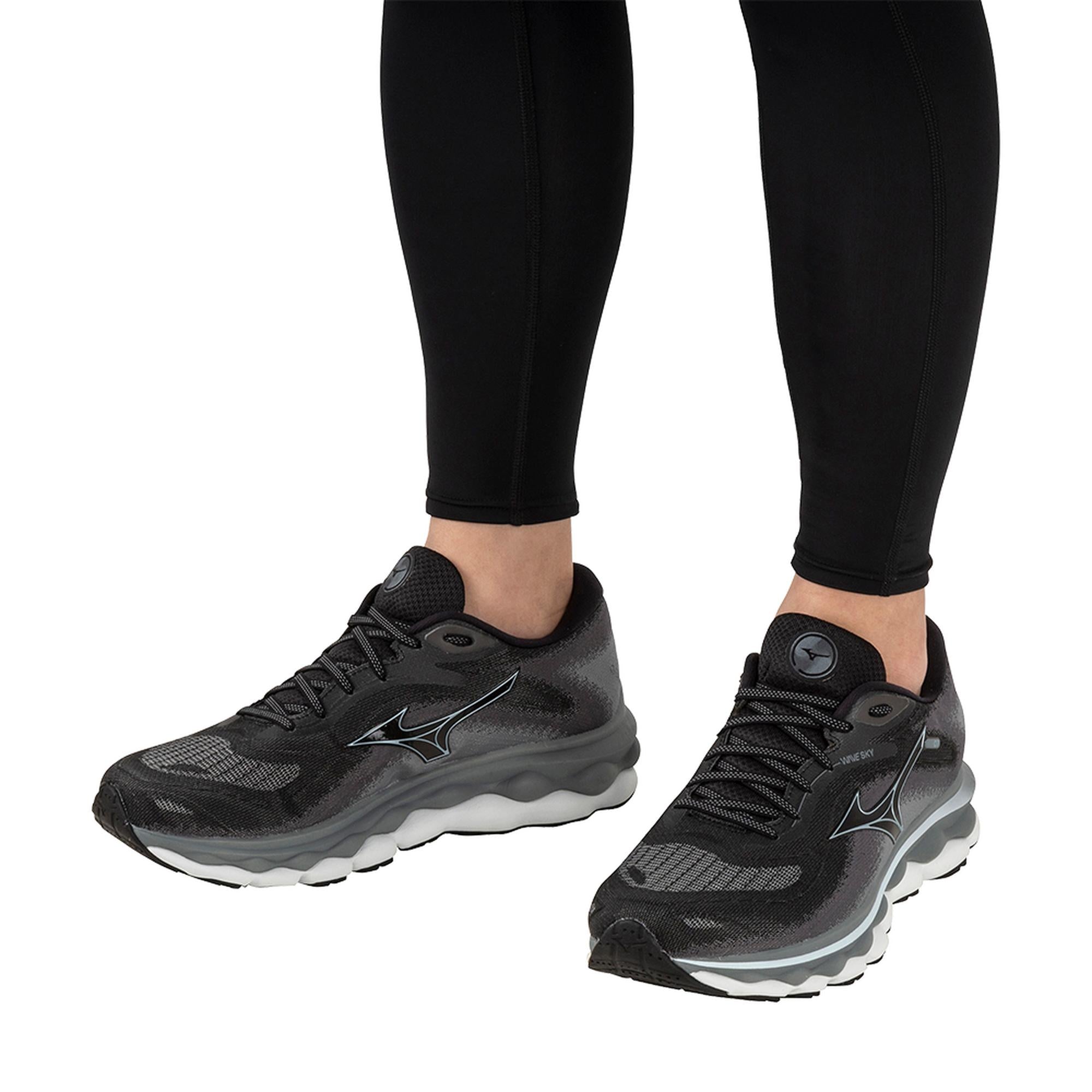 Men's Wave Sky 7 Running Shoe