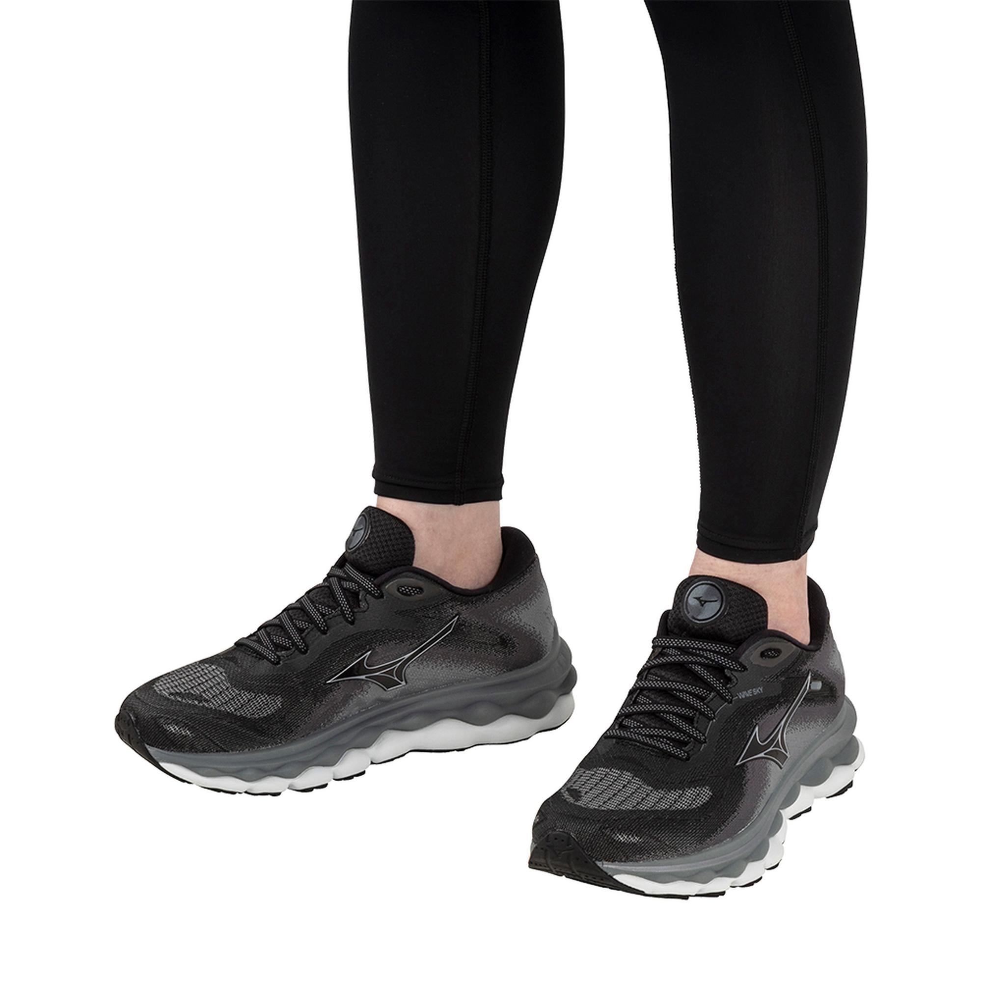Women's Wave Sky 7 D Running Shoe