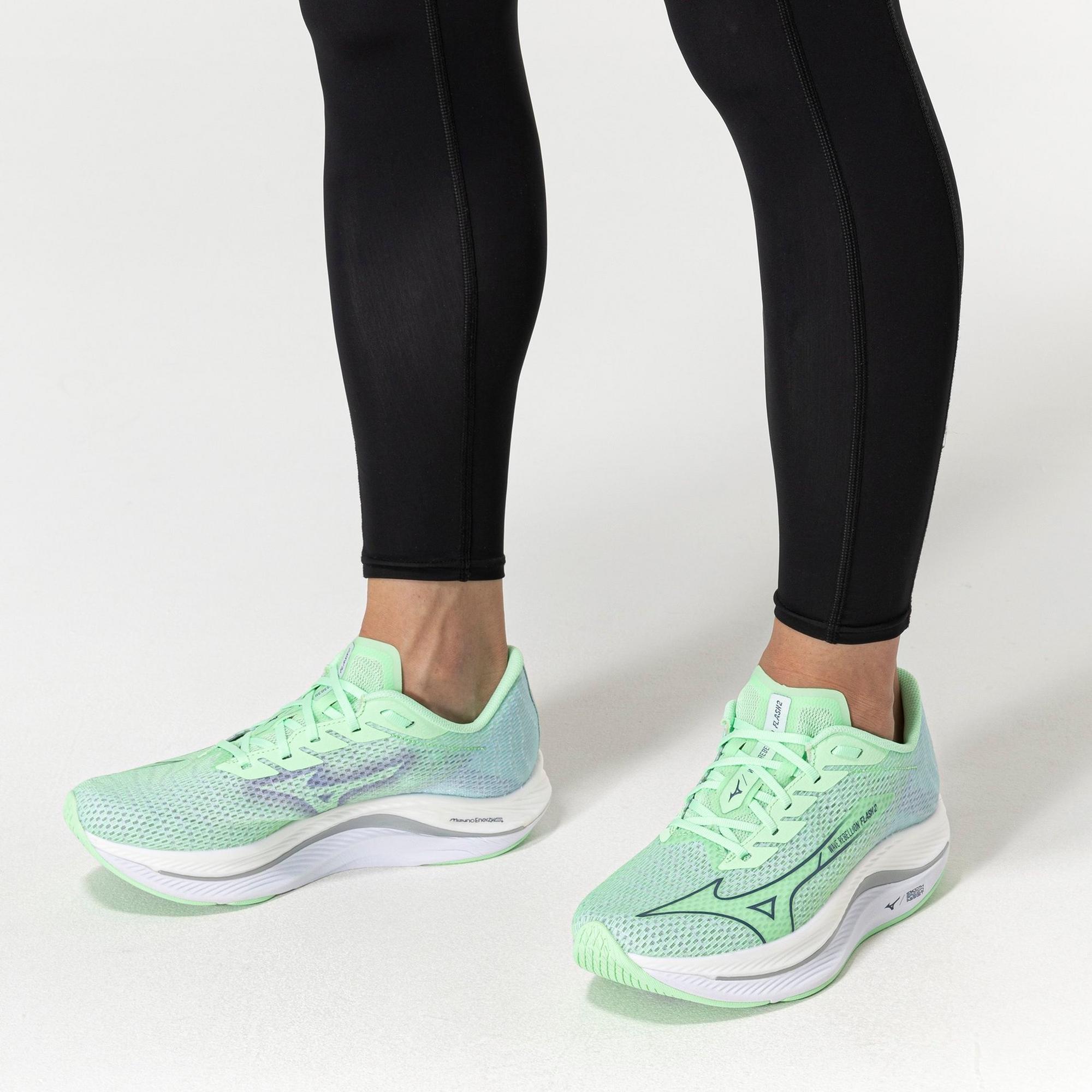 Men's Wave Rebellion Flash 2 Running Shoe