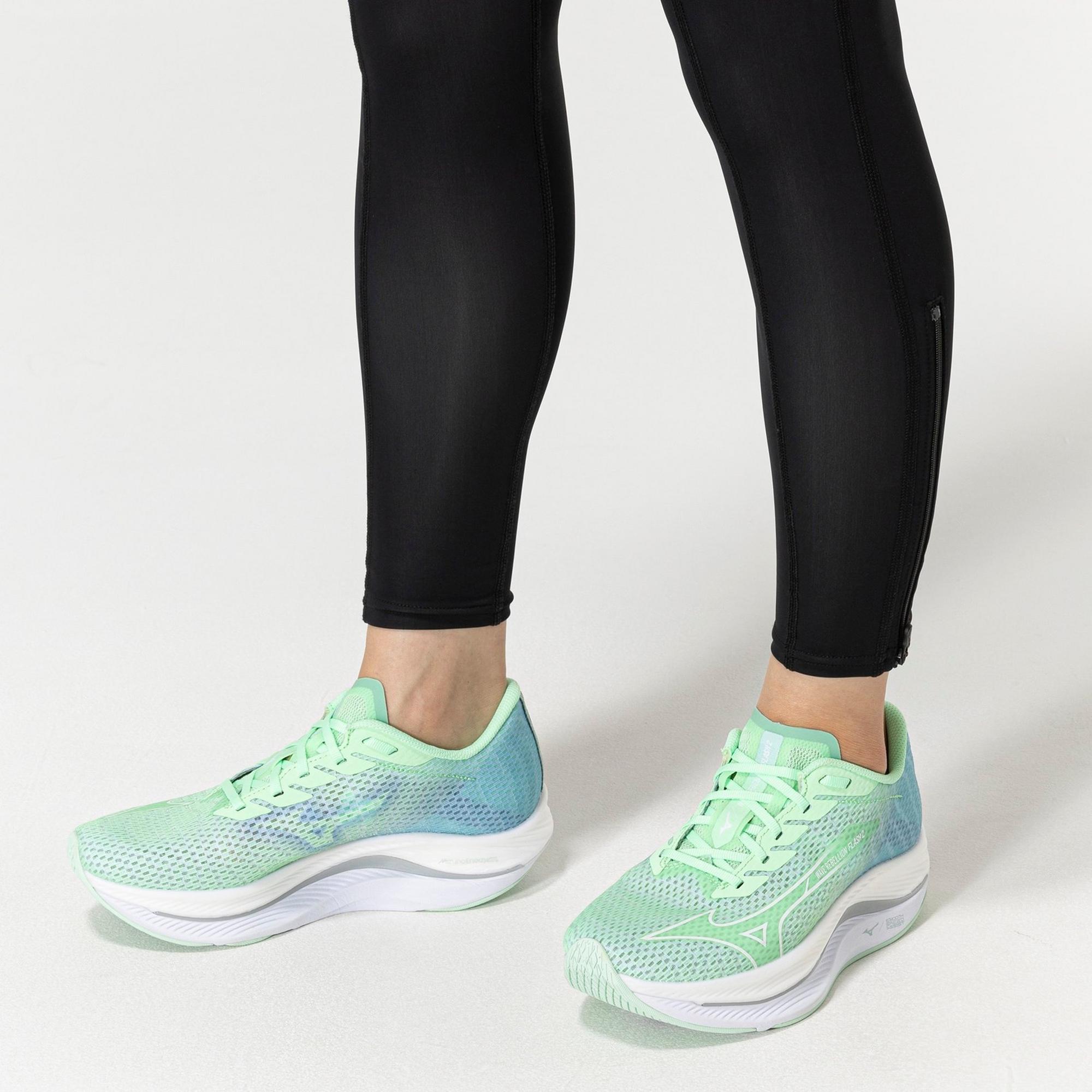 Women's Wave Rebellion Flash 2 Running Shoe