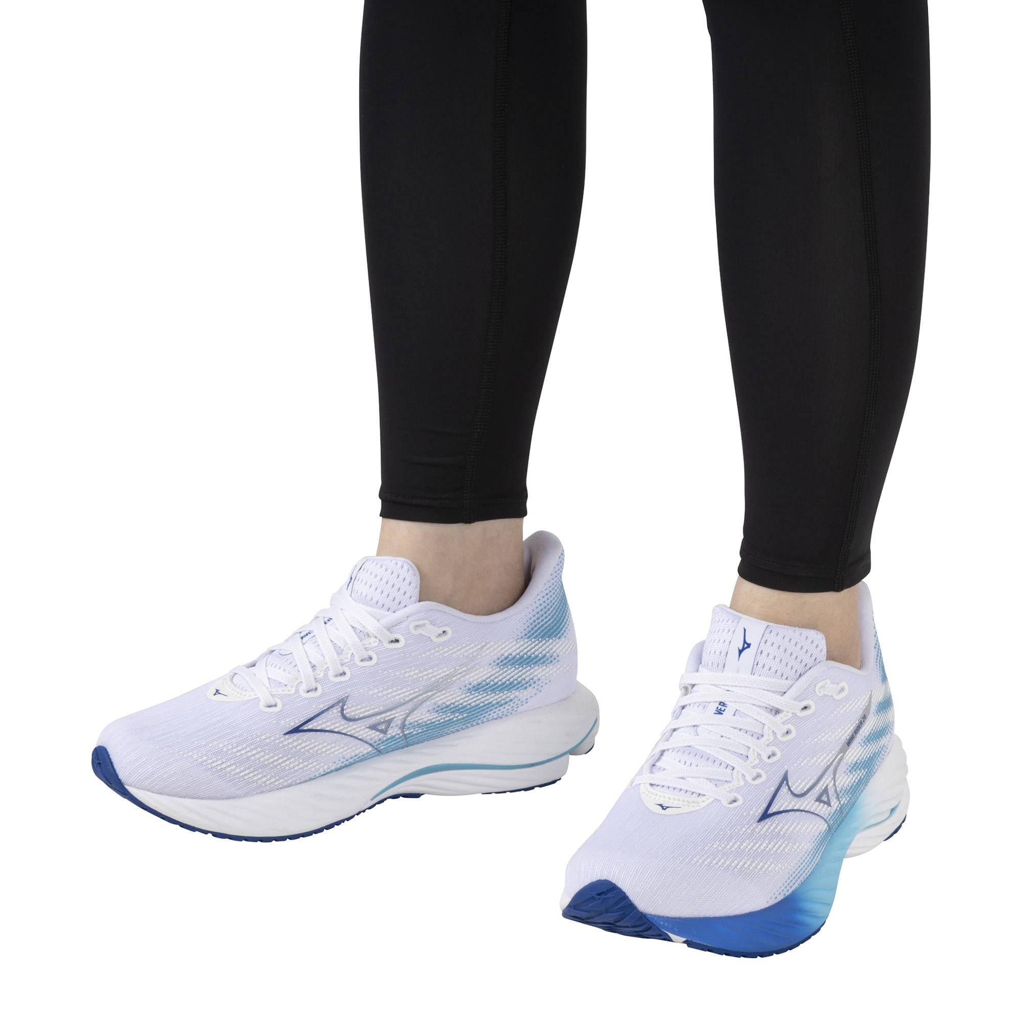 Women's Wave Rider 28 D Running Shoe